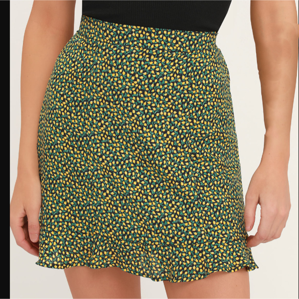 Lulus Pocketful of Petals Yellow Floral‎ Print Ruffled Mini Skirt size M